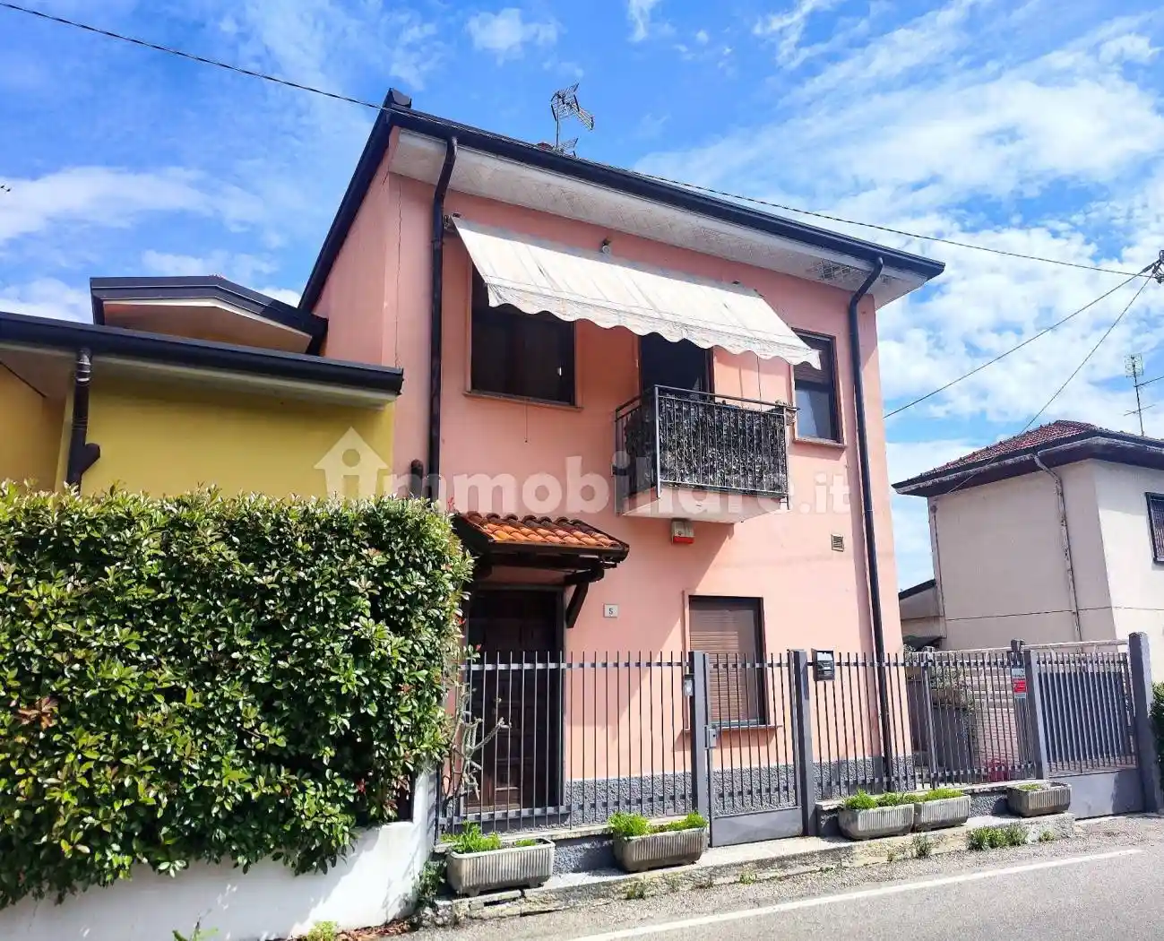 Villa in vendita a Limbiate