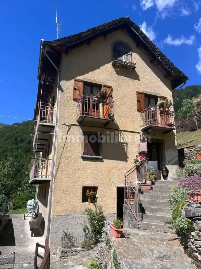 Casa indipendente in vendita a Cervatto