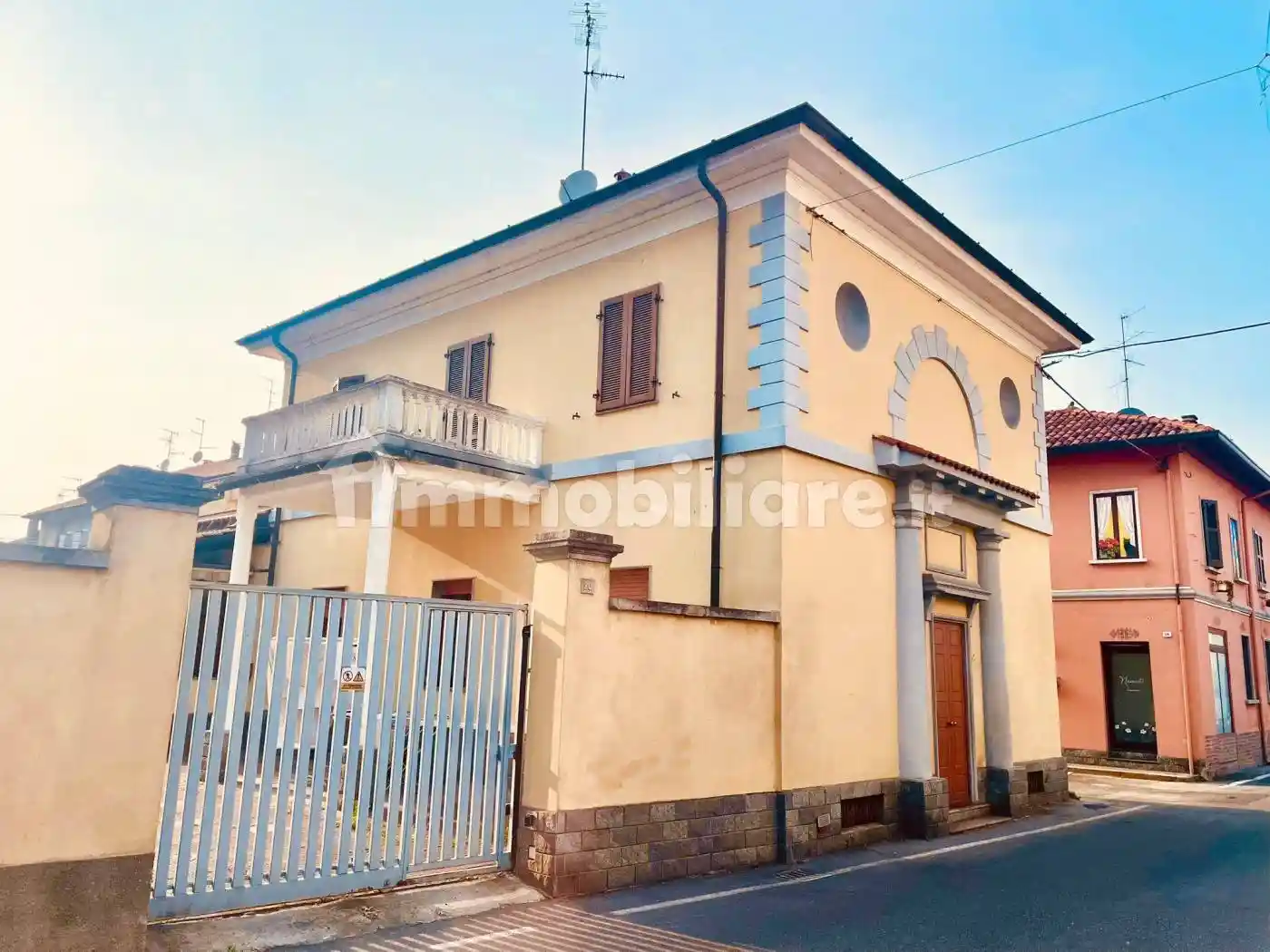 Villa in vendita a Limbiate