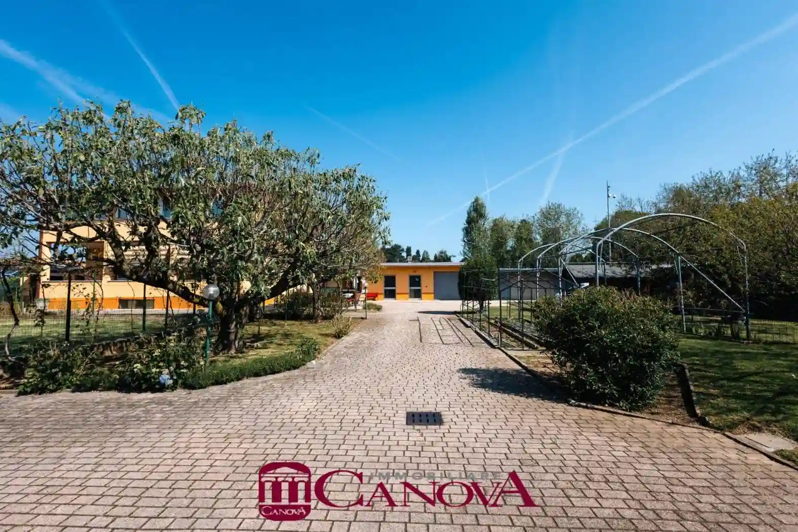 Villa - foto 2