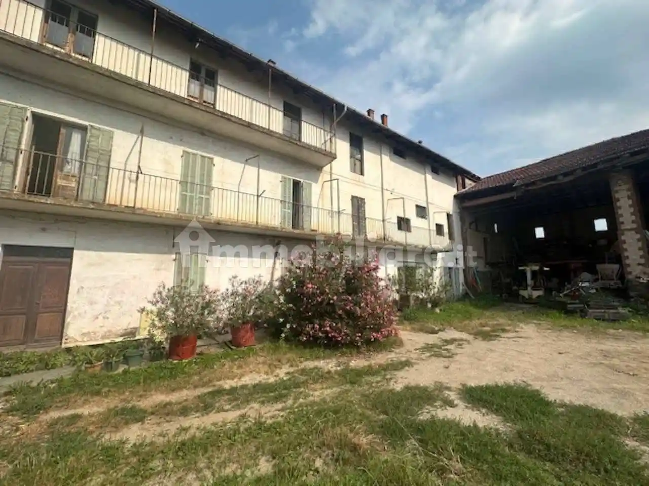 Rustico - Casale in vendita a Cuneo