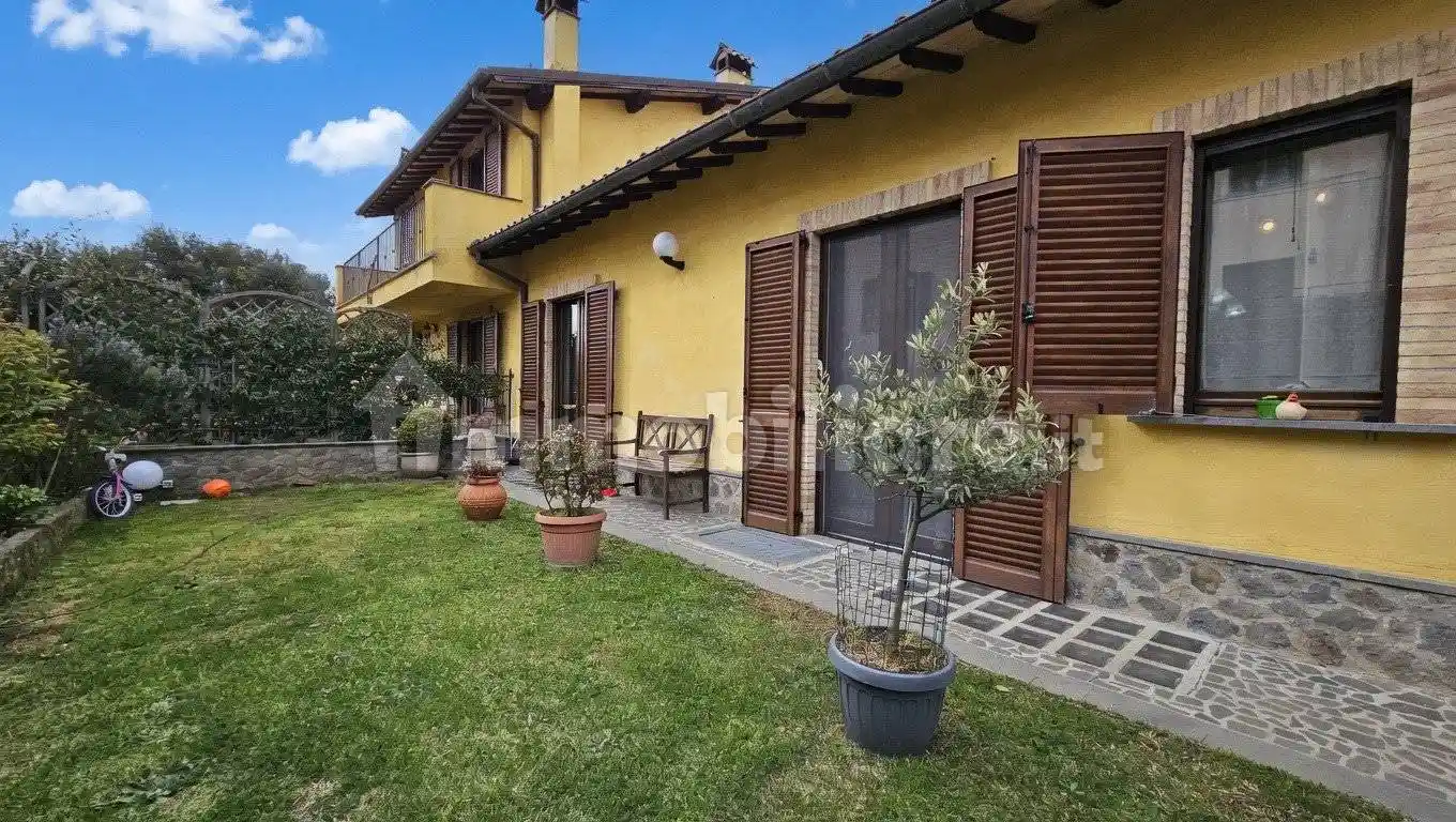 Villa in vendita a Porano