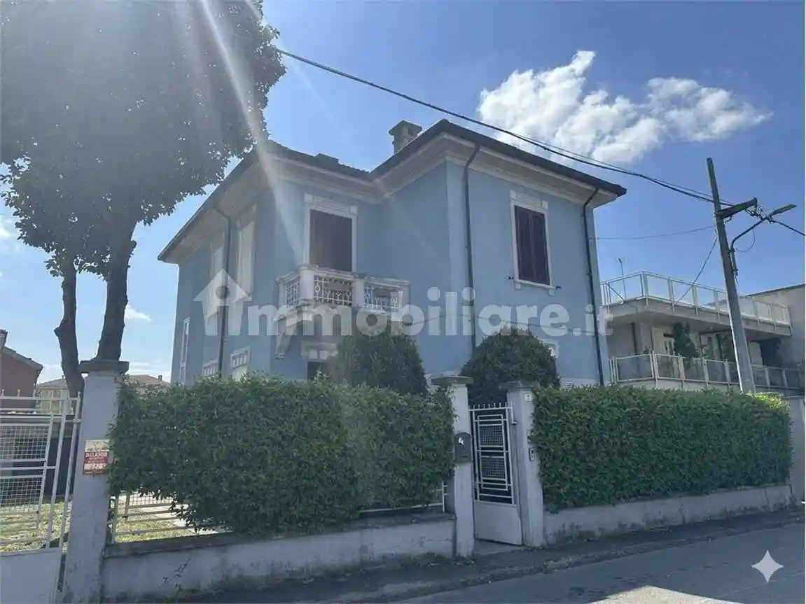 Villa in vendita a Alessandria
