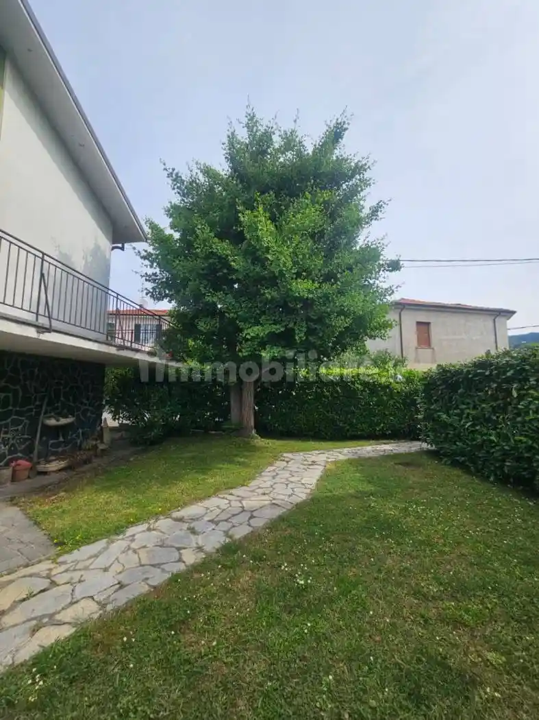 Villa in vendita a Castelnuovo Magra