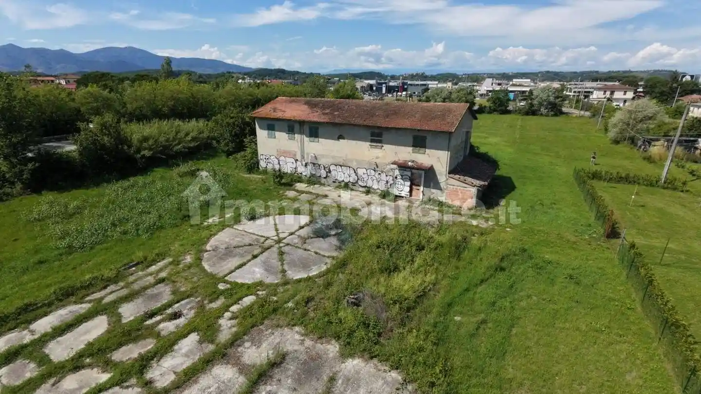 Rustico - Casale in vendita a Pontedera
