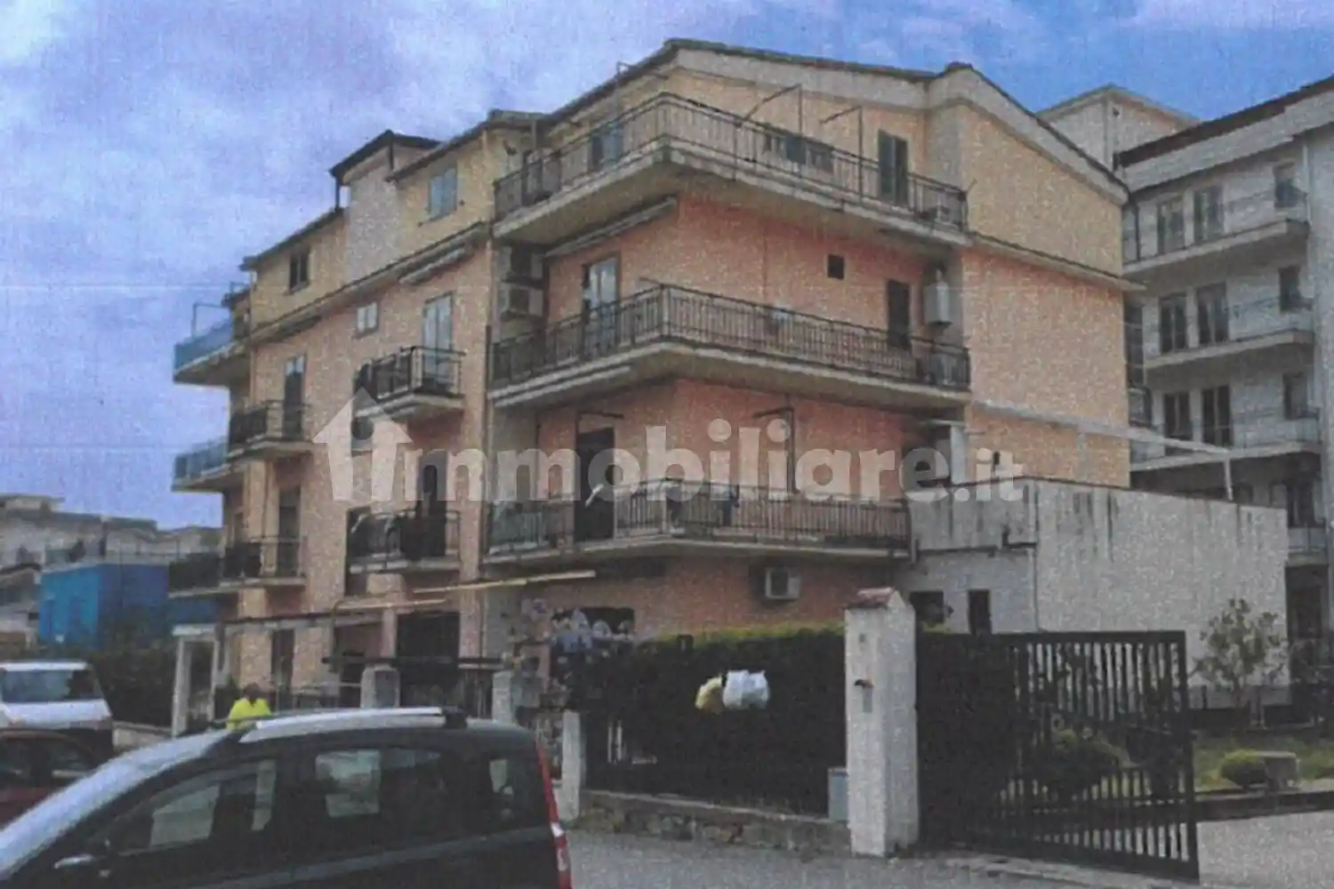 Appartamento in vendita a Paola