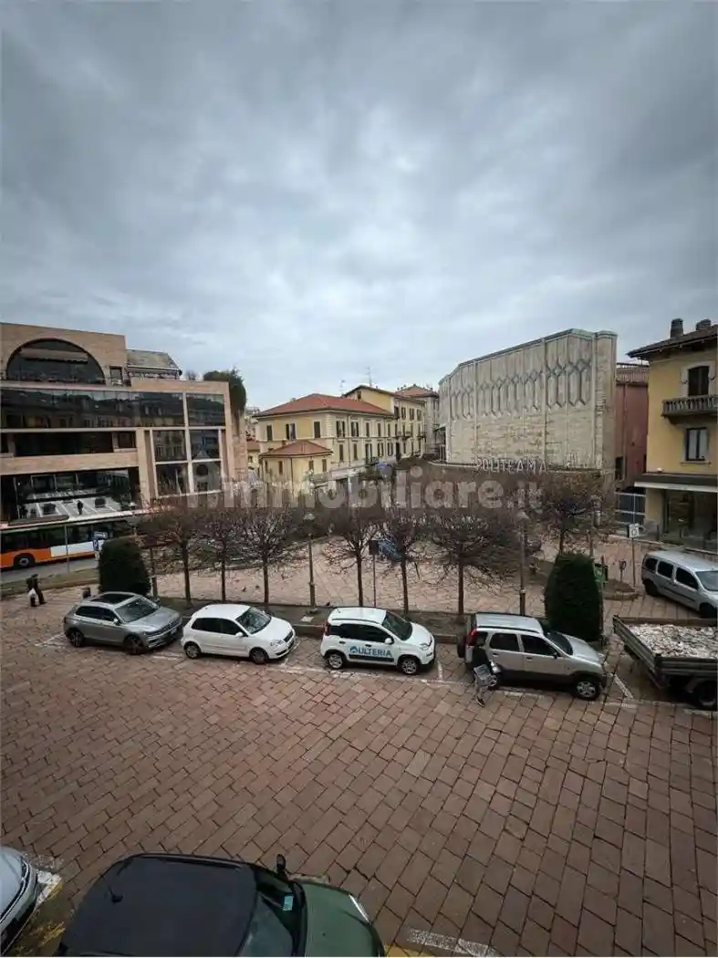 Appartamento in affitto a Varese