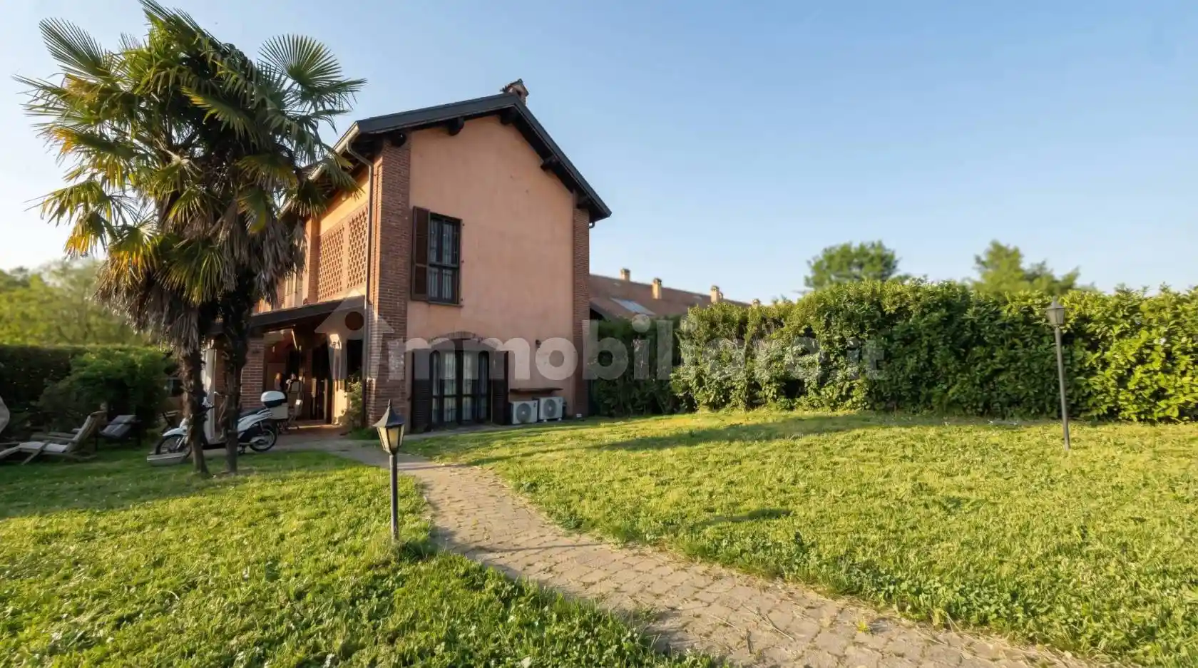 Villa in vendita a Rozzano