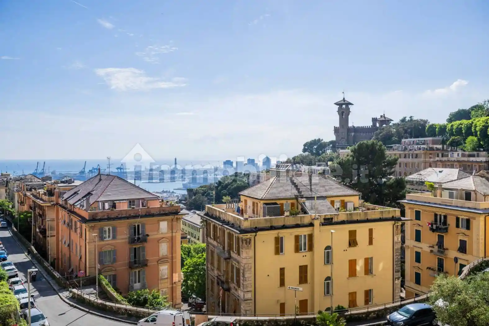 Appartamento in vendita a Genova