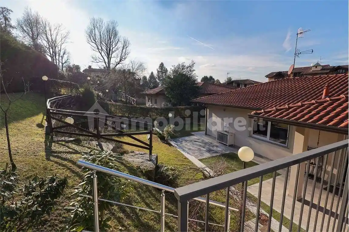 Villa in vendita a Castelletto Sopra Ticino