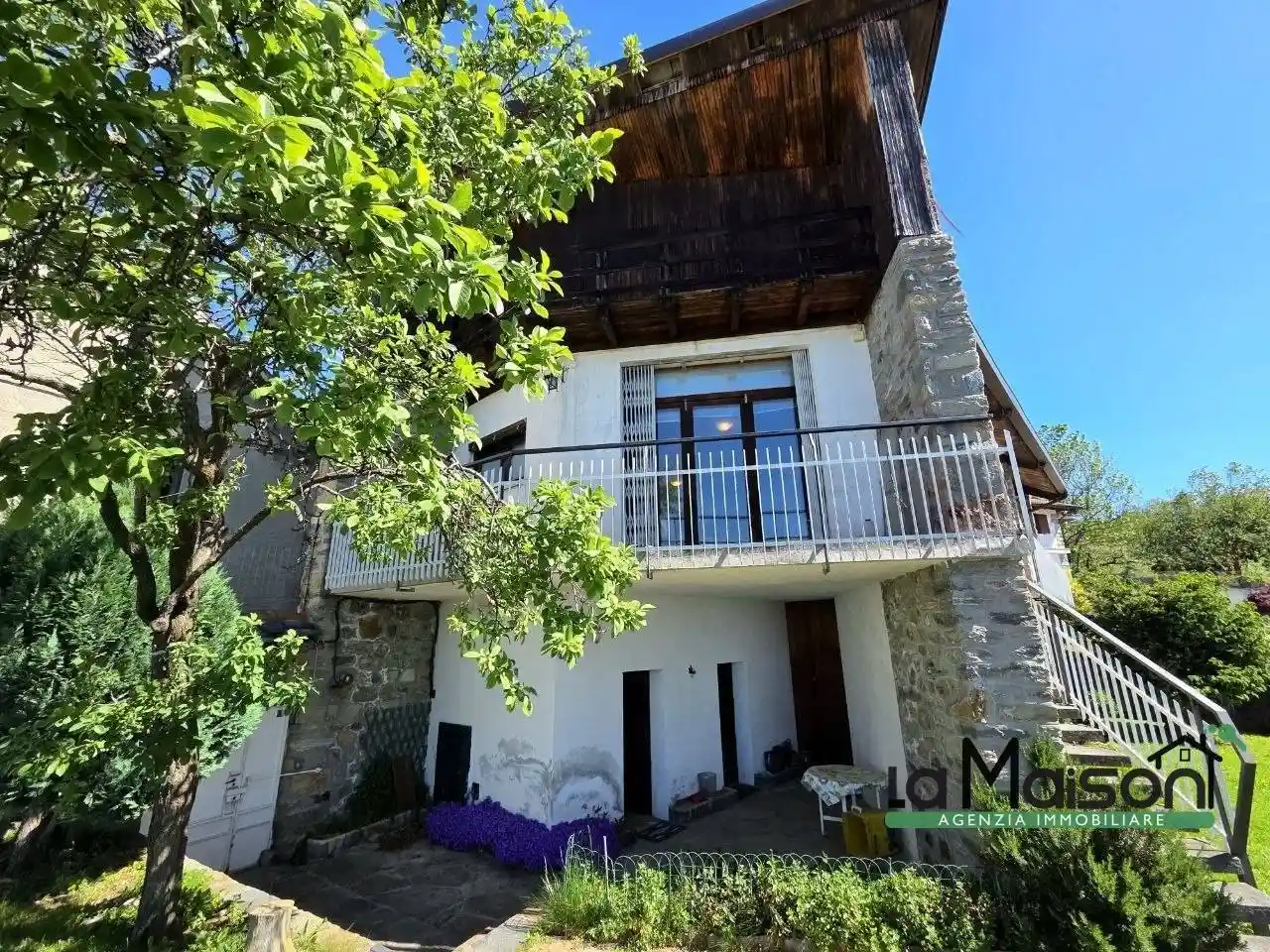 Casa indipendente in vendita a Andrate