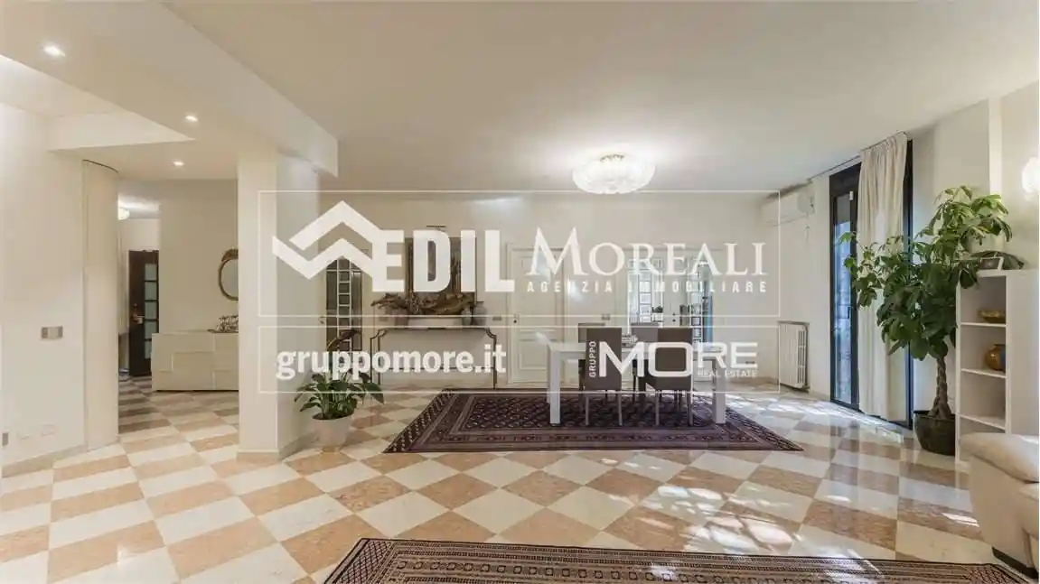 Appartamento in vendita a Modena