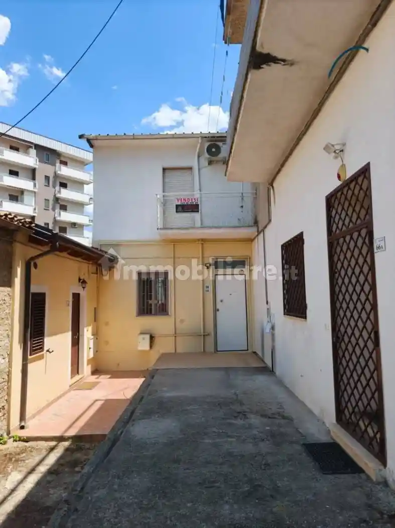 Casa indipendente in vendita a Rende