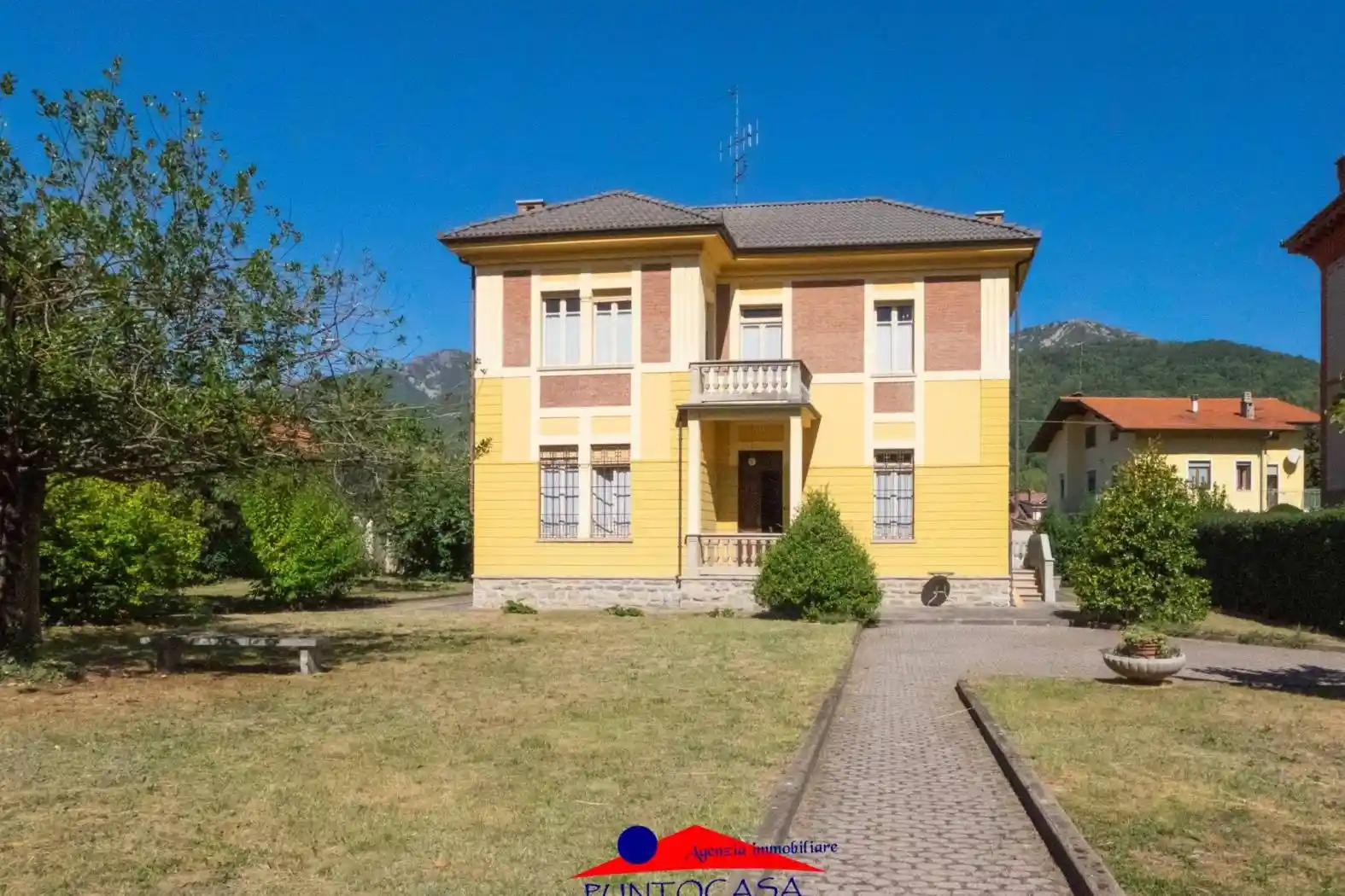 Villa in vendita a Dronero