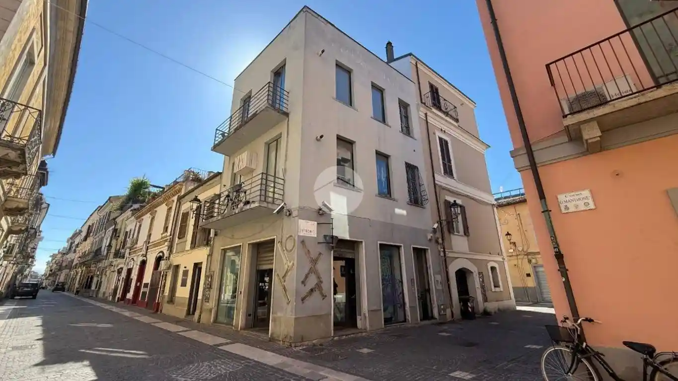 Palazzo - Edificio in vendita a Pescara