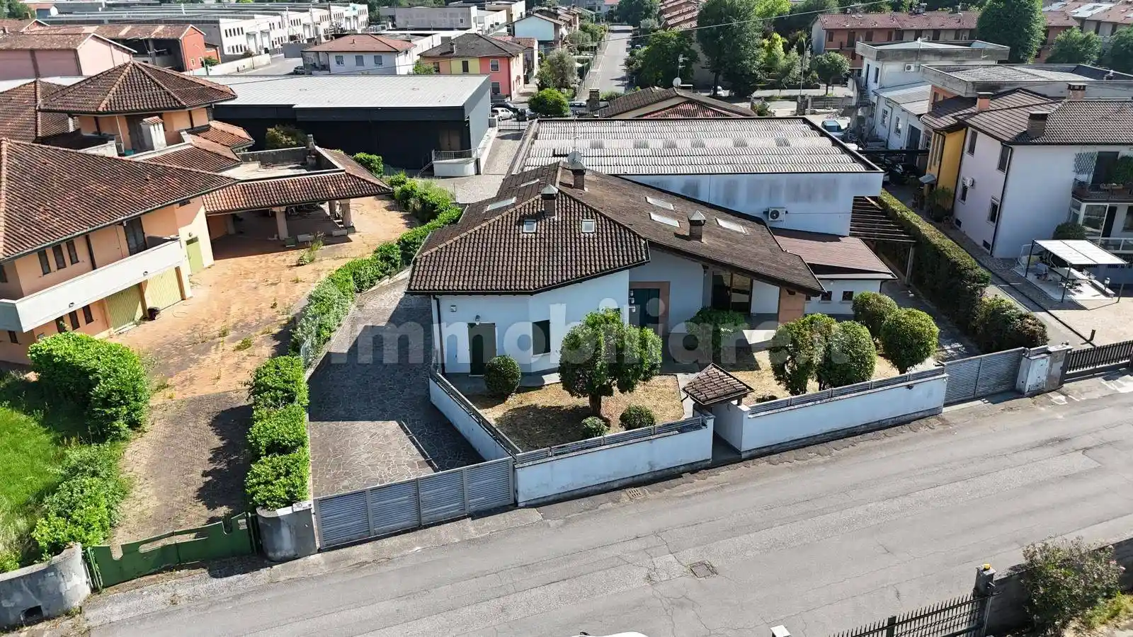 Villa in vendita a Bagnolo Mella