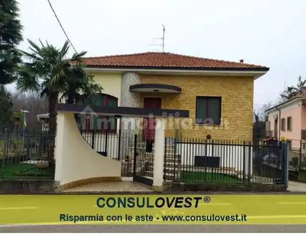 Villa in vendita a Cairate