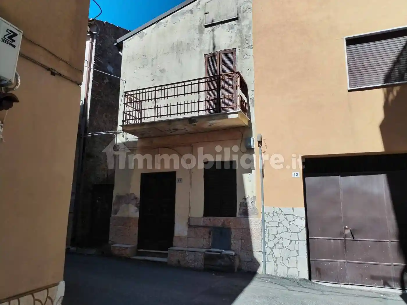 Palazzo - Edificio in vendita a Mentana