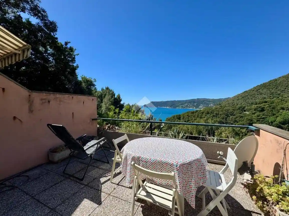 Appartamento in vendita a Bergeggi