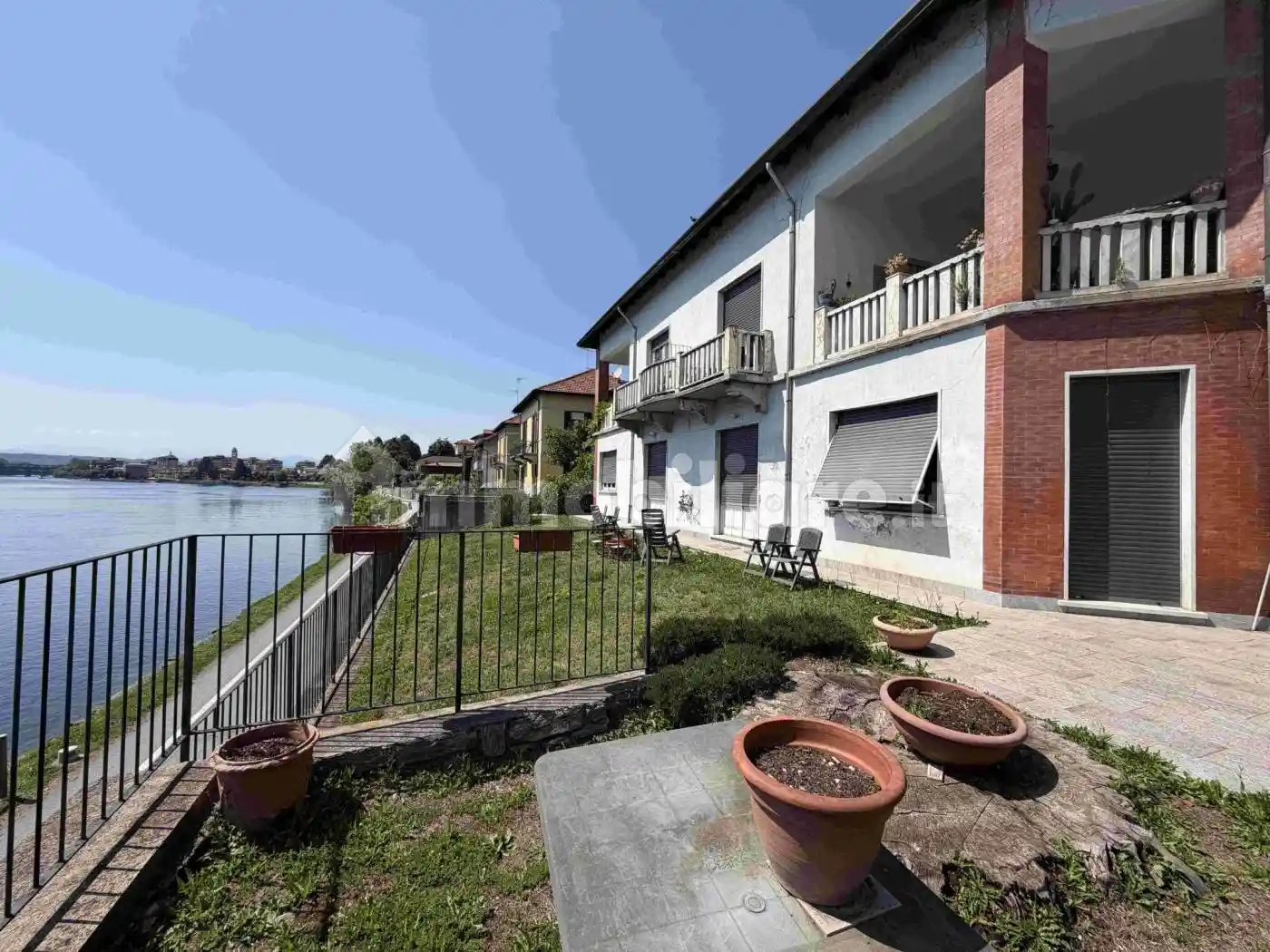 Appartamento in affitto a Sesto Calende