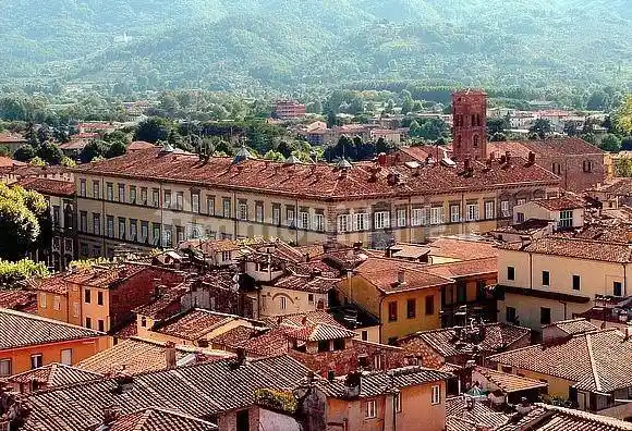 Appartamento in vendita a Lucca