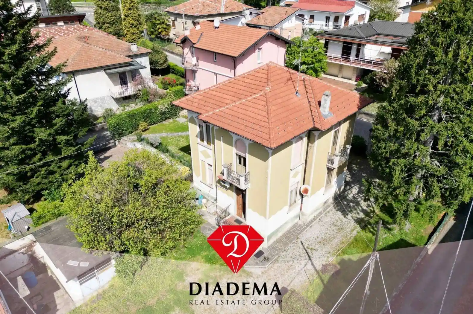 Villa in vendita a Cavaria con Premezzo