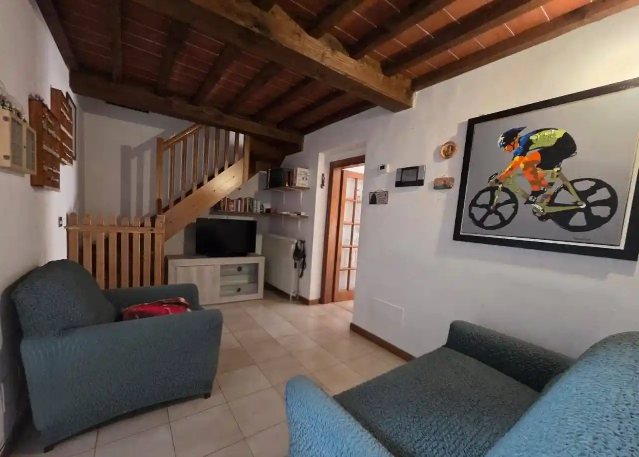 Casa indipendente in vendita a Arezzo