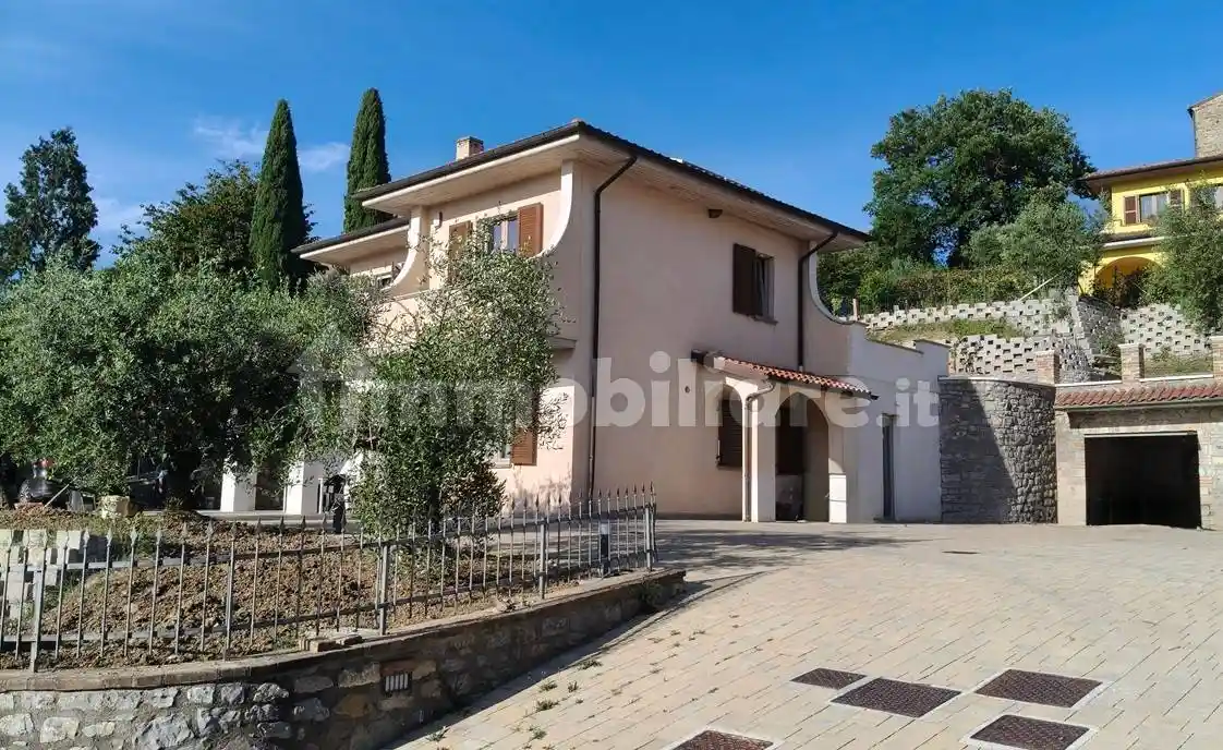 Villa in vendita a Magione