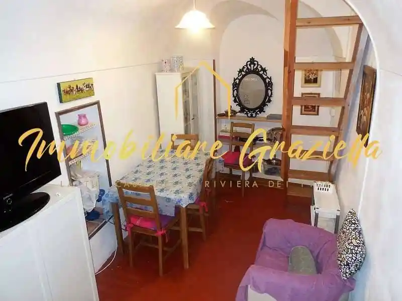 Appartamento in vendita a Seborga