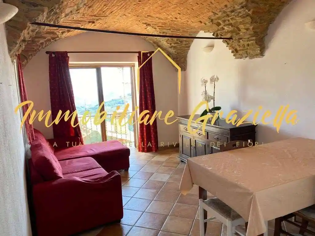 Casa indipendente in vendita a Perinaldo