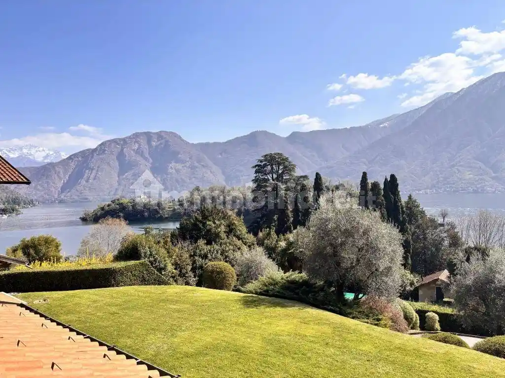 Appartamento in vendita a Sala Comacina