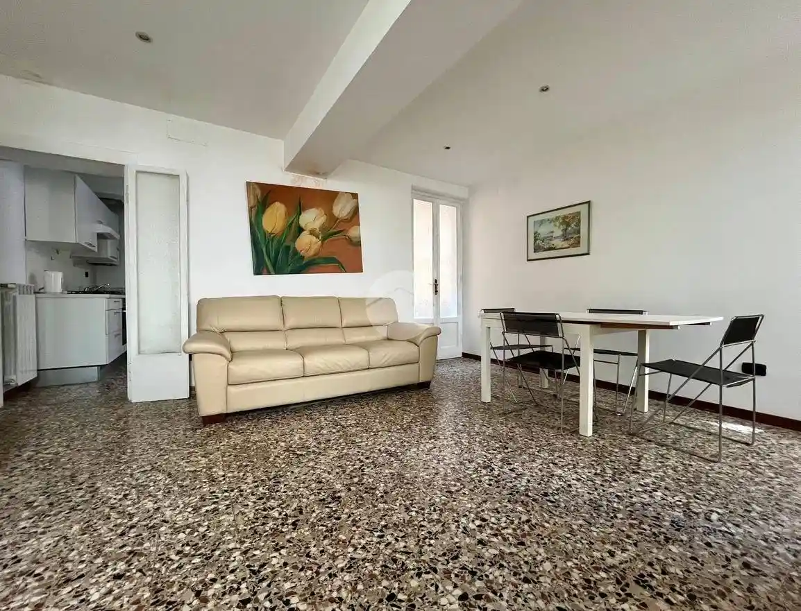 Appartamento in vendita a Cremona