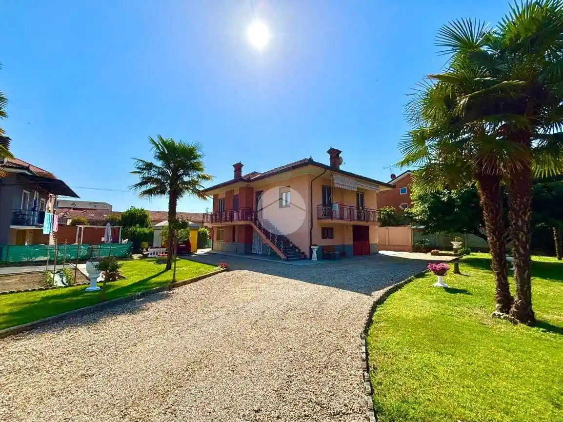 Villa in vendita a None