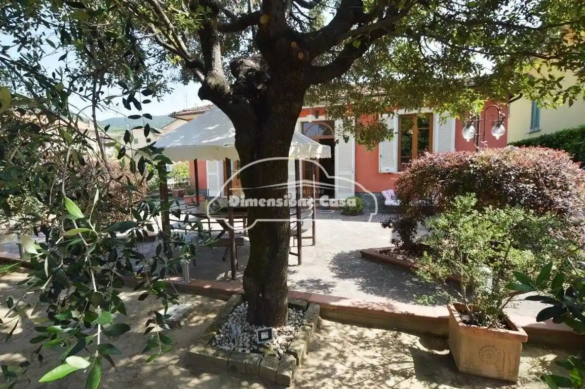 Villa in vendita a Pescia