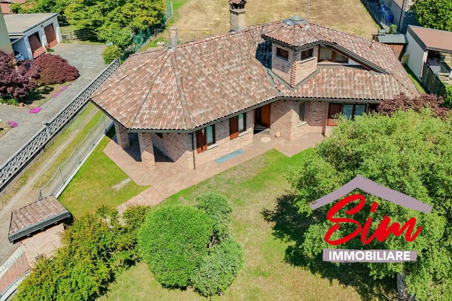 Villa in vendita a Bellinzago Novarese