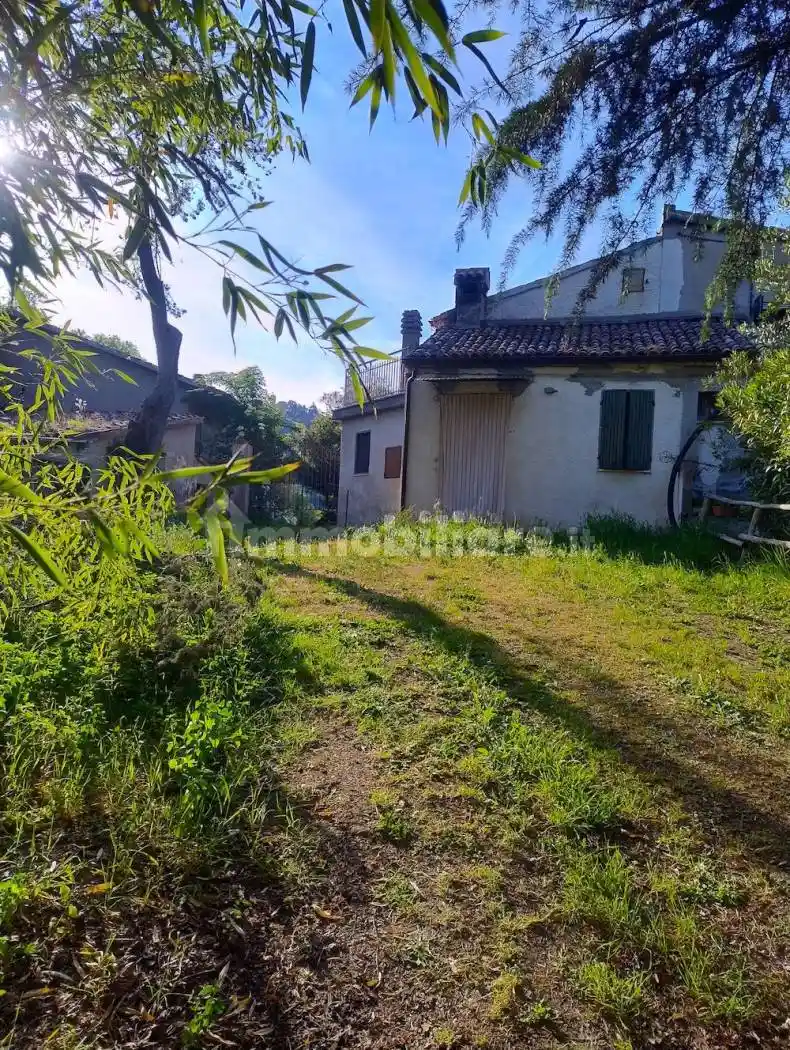 Rustico - Casale in vendita a Roncofreddo