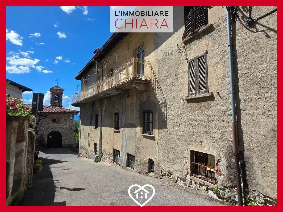 Casa indipendente in vendita a Azzio