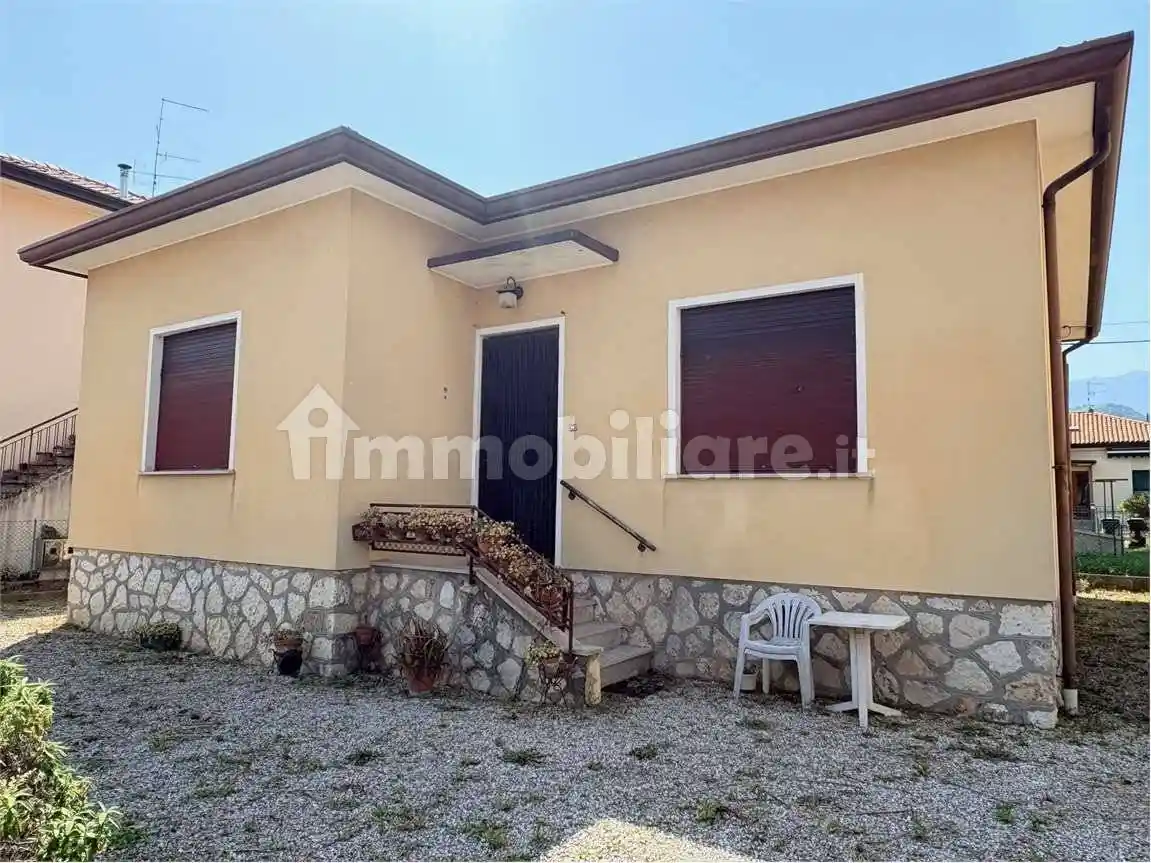Casa indipendente in vendita a Vittorio Veneto