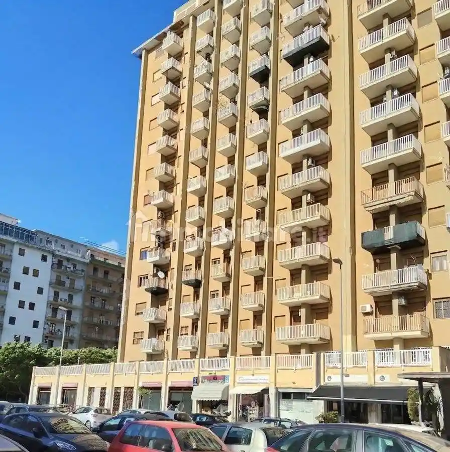 Appartamento in vendita a Palermo