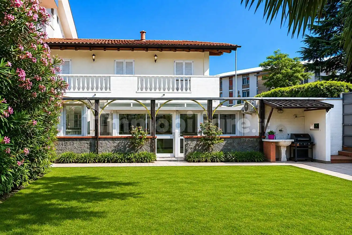Casa indipendente in vendita a Novara