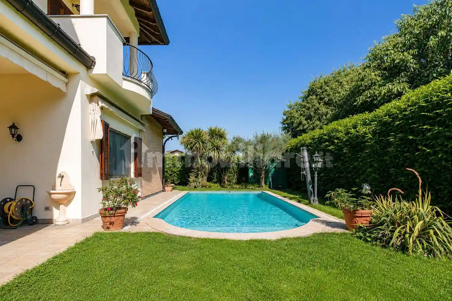 Villa - foto 2