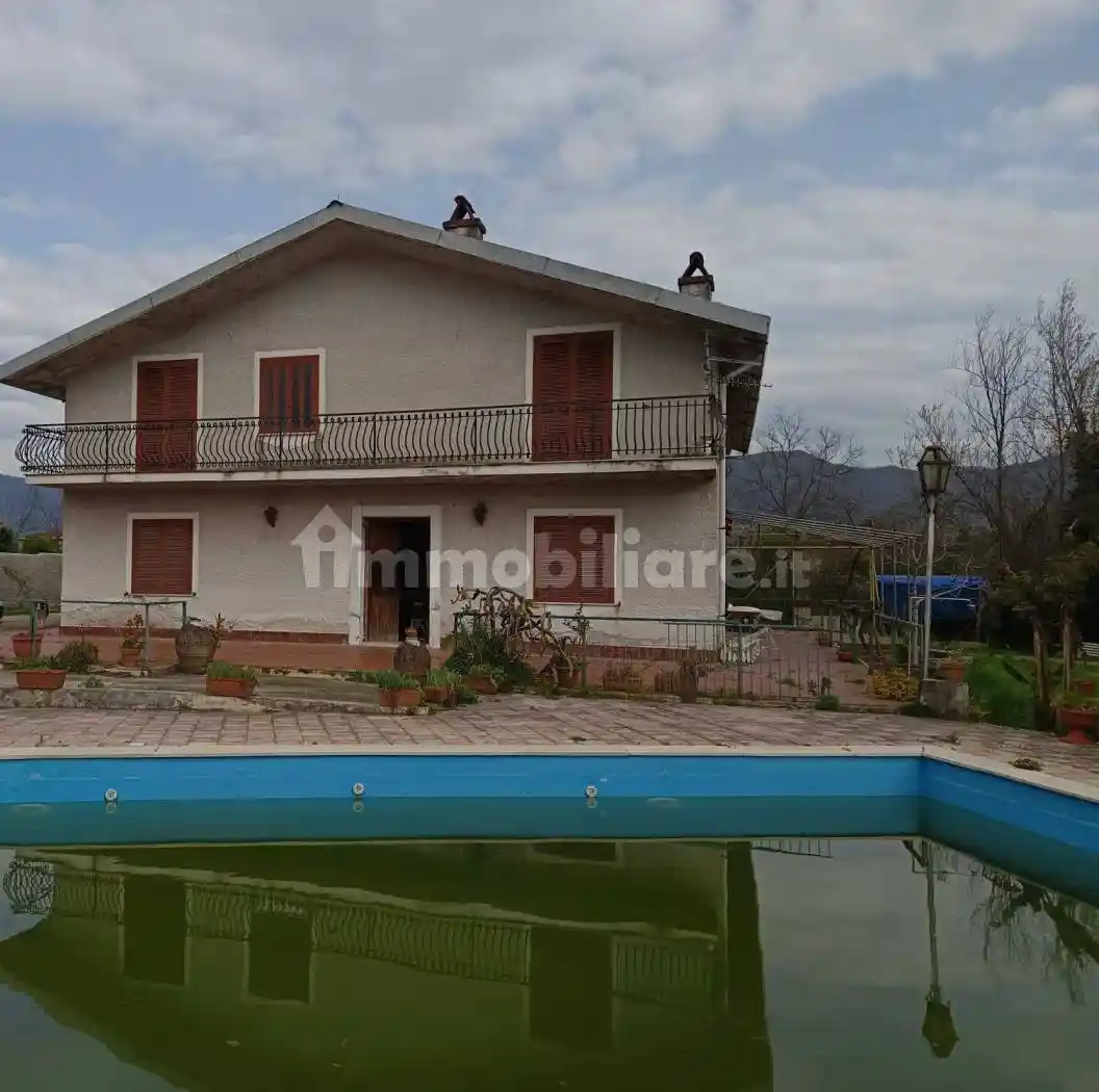 Villa in vendita a Giffoni Sei Casali