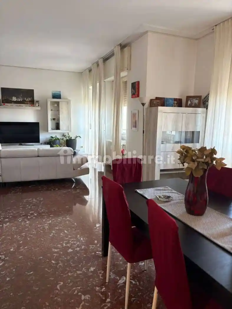 Appartamento in vendita a Monza