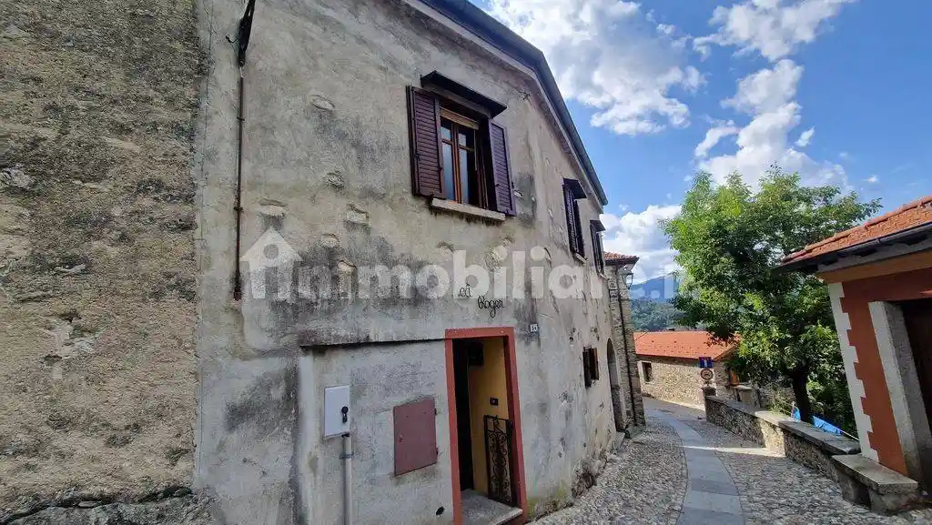Casa indipendente in vendita a Armeno