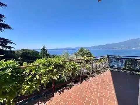 Villa in vendita a Torri del Benaco