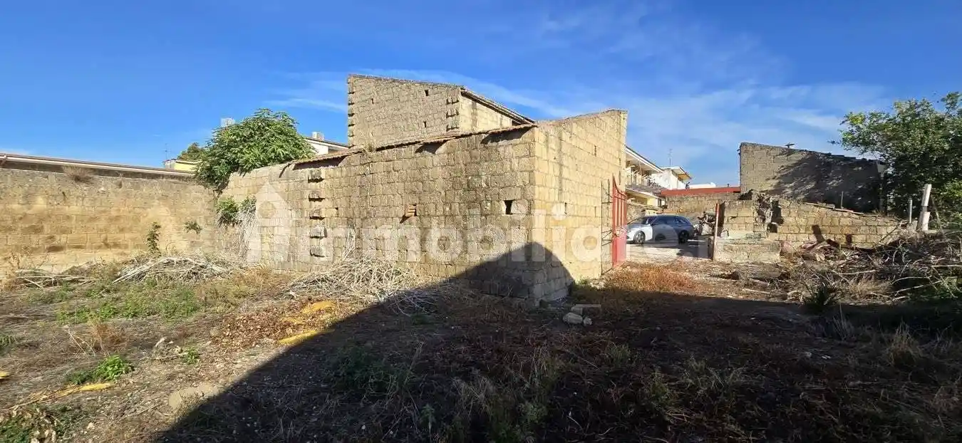Palazzo - Edificio in vendita a Marigliano