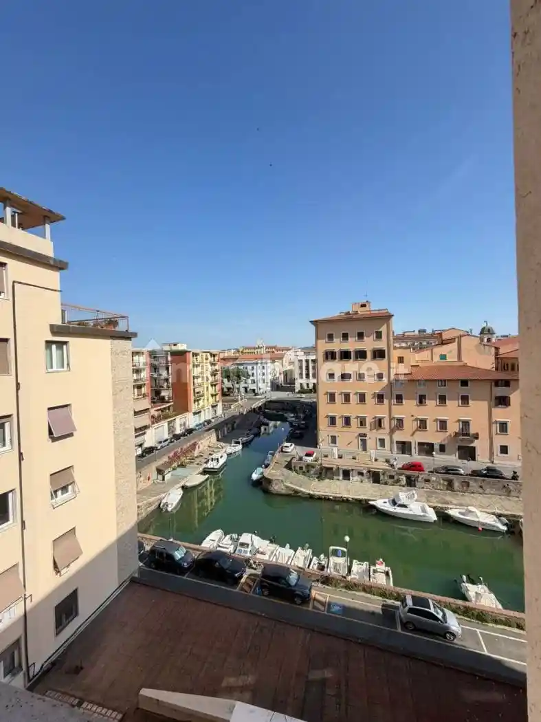 Appartamento in vendita a Livorno