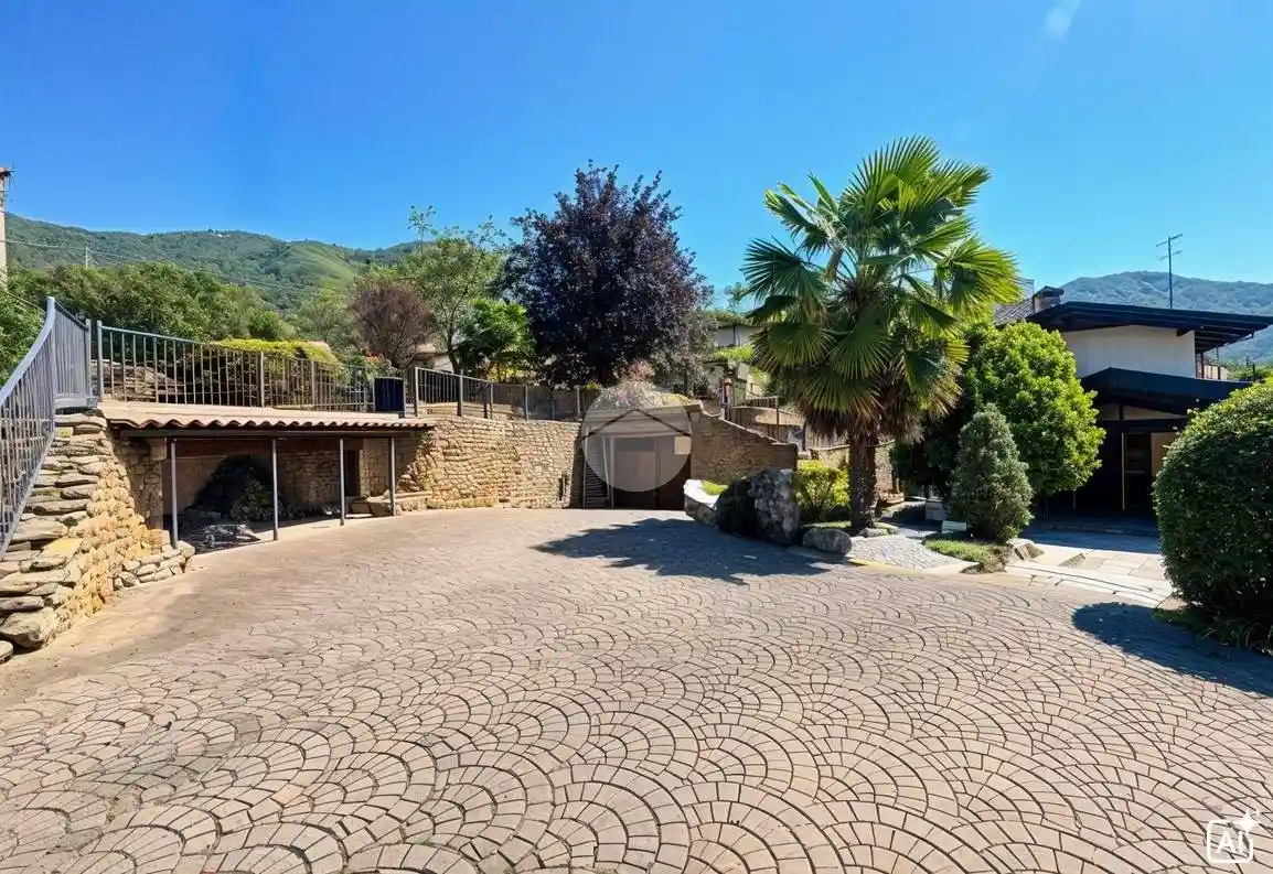 Villa in vendita a Val della Torre