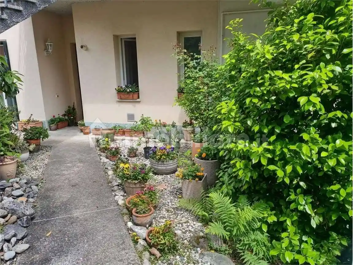 Appartamento in vendita a Lavena Ponte Tresa