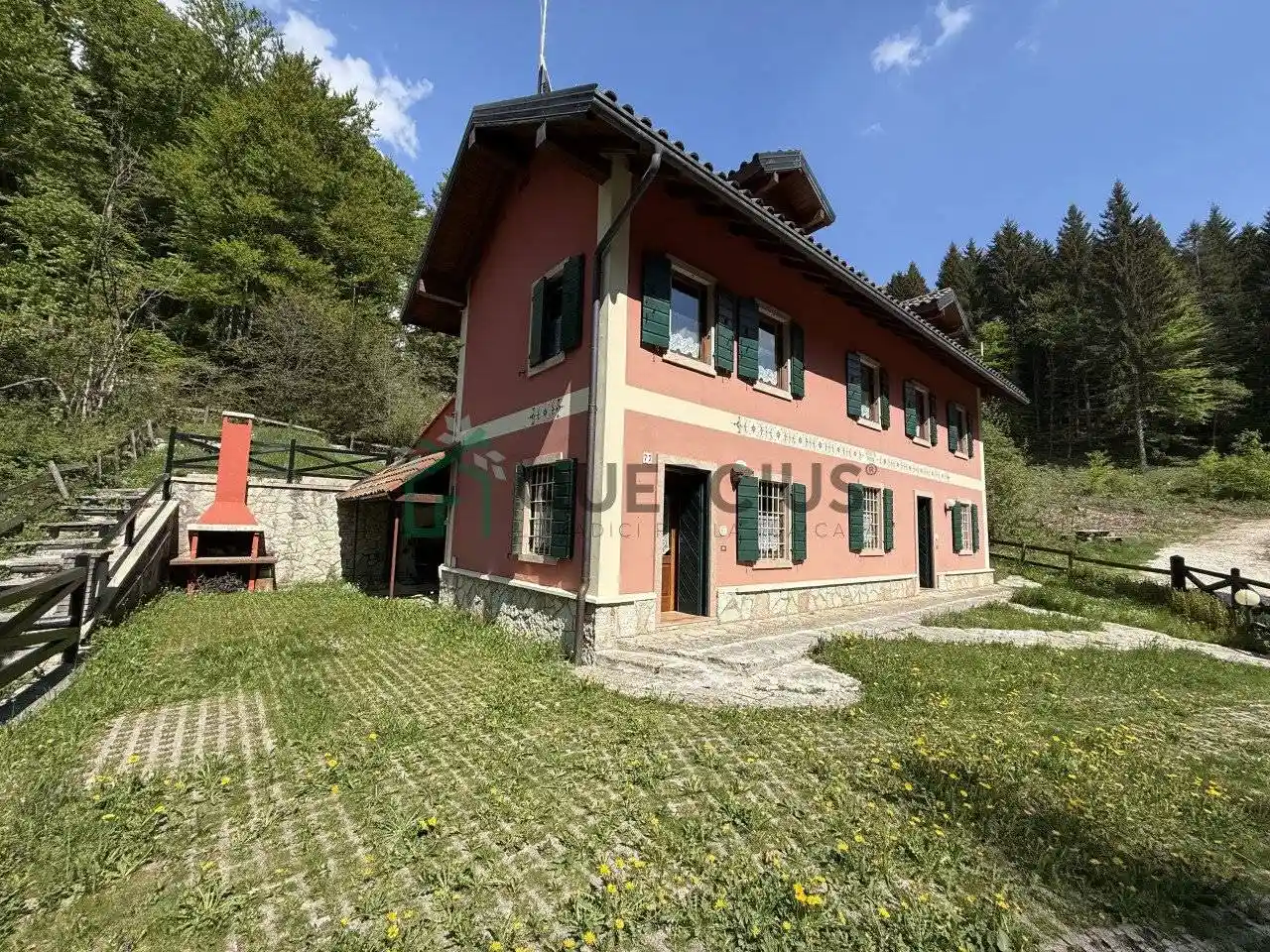 Villa in vendita a Roana